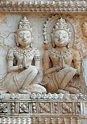 'Fresquos at Wat Phra Phai Luang | Historical Park of Sukhothai' by Asienreisender